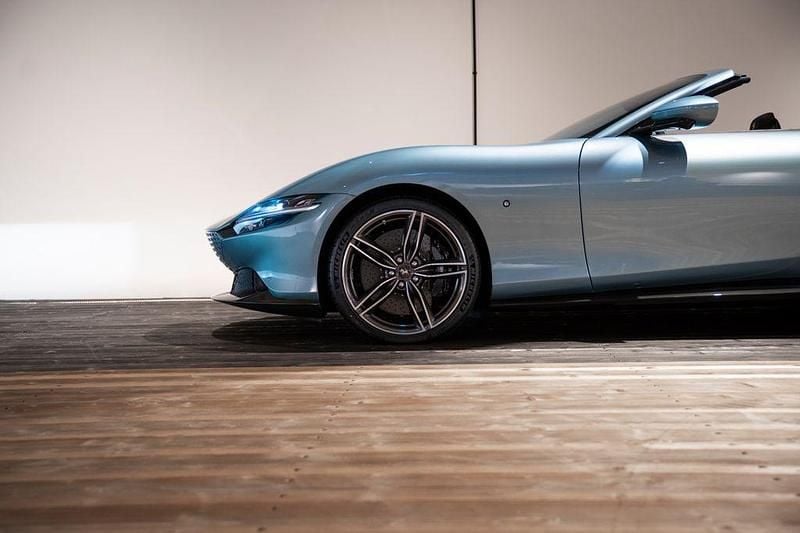 Neu Ferrari Roma 620 PS (456 kW) 2025 Blau Cabrio