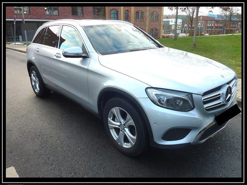 Gebraucht Mercedes GLC250 Exclusive 204 PS (150 kW) 2017 Silber metallic SUV