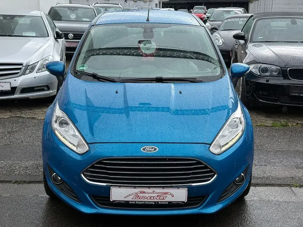 Gebraucht Ford Fiesta Titanium 82 PS (60 kW) 2016 Blau Kleinwagen