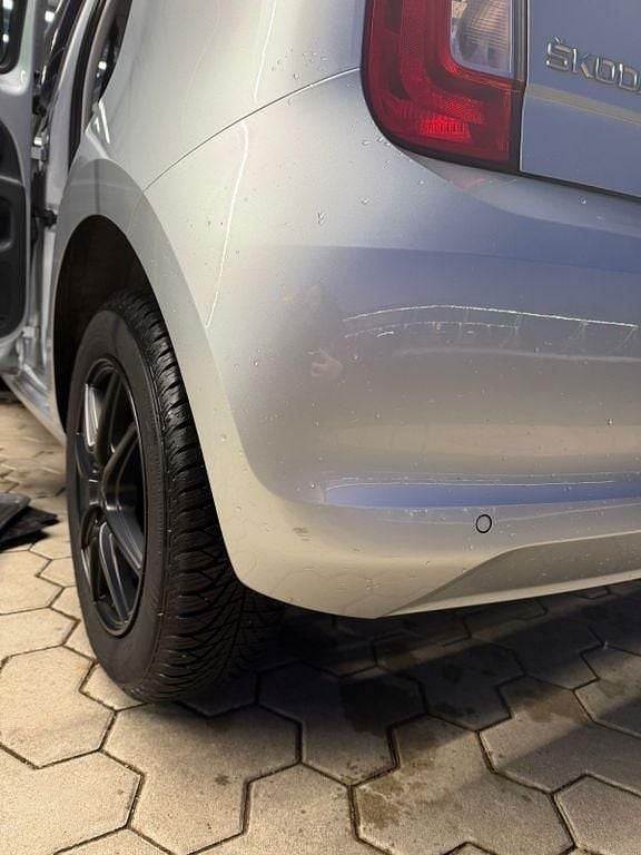 Gebraucht Skoda Citigo Active 75 PS (55 kW) 2013 Silber Kleinwagen