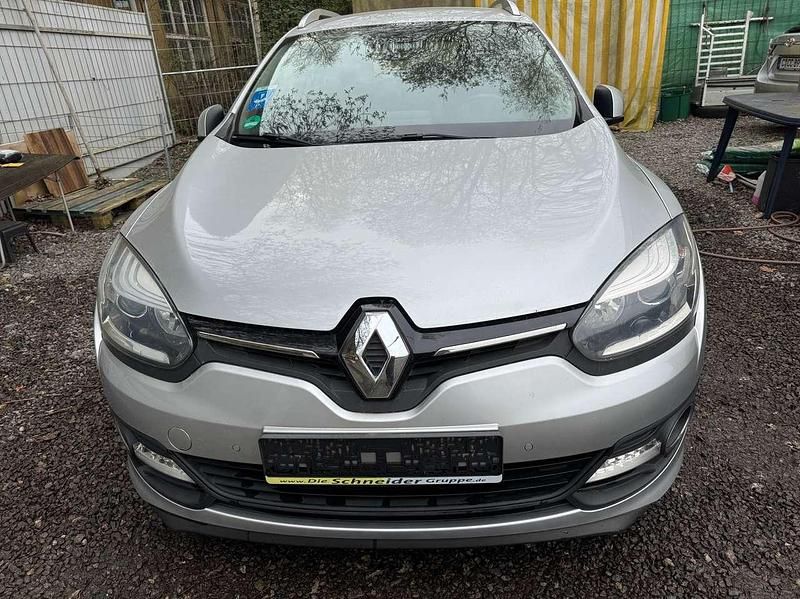 Gebraucht Renault Mégane GrandTour Initiale Paris 116 PS (85 kW) 2014 Platingrau Kombi