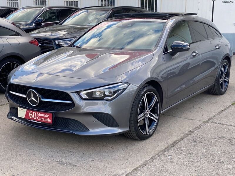 Grau Gebraucht 2022 Mercedes CLA200 Shooting Brake AMG Kombi | 29.999 € (Fairer Preis) - Bild 1/4