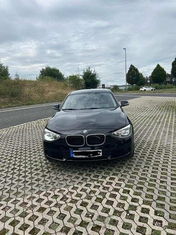 Schwarz Gebraucht 2012 BMW 116 Kleinwagen | 5.200 € (Superpreis) - Bild 1/4