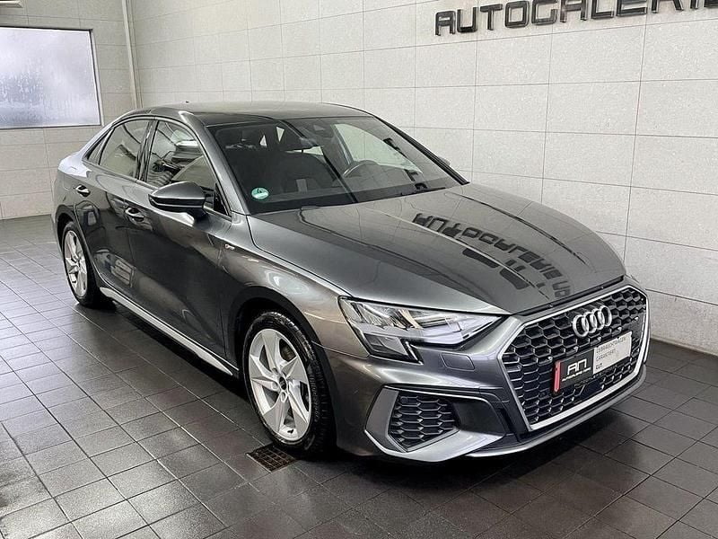 Gebraucht Audi A3 S-line plus 150 PS (110 kW) 2022 Daytonagrau perleffekt Limousine