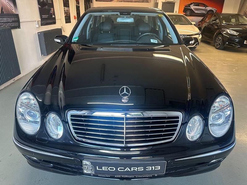 Gebraucht Mercedes E320 Avantgarde 224 PS (164 kW) 2005 Schwarz Limousine