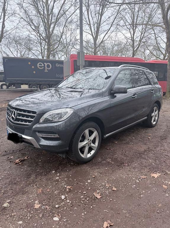 Gebraucht Mercedes ML350 258 PS (189 kW) 2015 Grau SUV