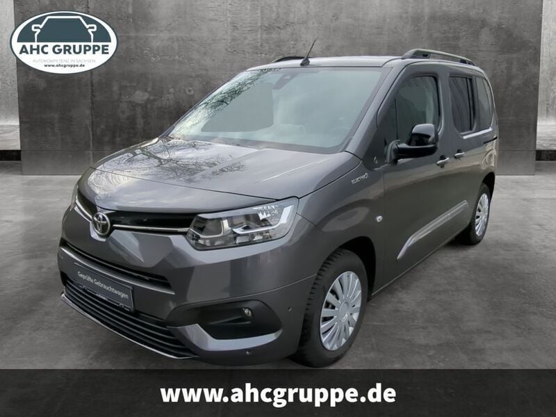 Grau Gebraucht 2023 Toyota Proace Verso City Kombi | 28.990 € (Superpreis) - Bild 1/4