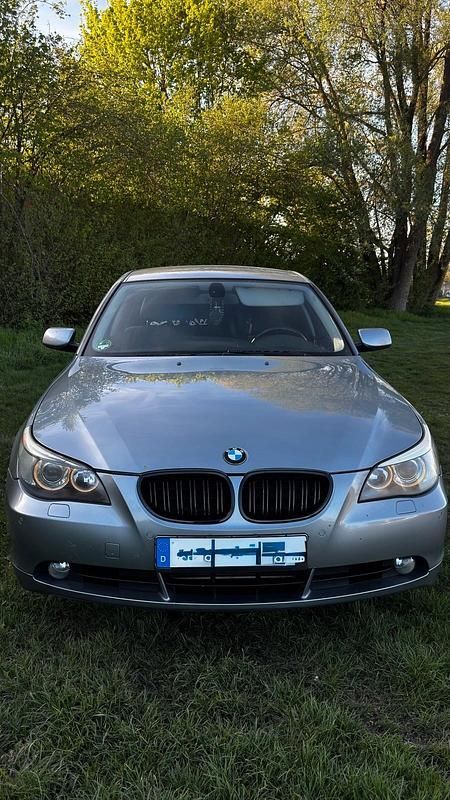 Gebraucht BMW 525 193 PS (141 kW) 2004 Silber Limousine