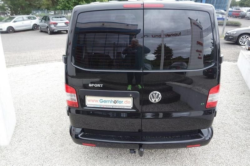 Gebraucht VW Caravelle 179 PS (131 kW) 2010 Schwarz Van / Kleinbus
