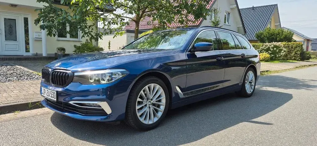 Gebraucht BMW 530 Sport Line 265 PS (194 kW) 2019 Blau Kombi