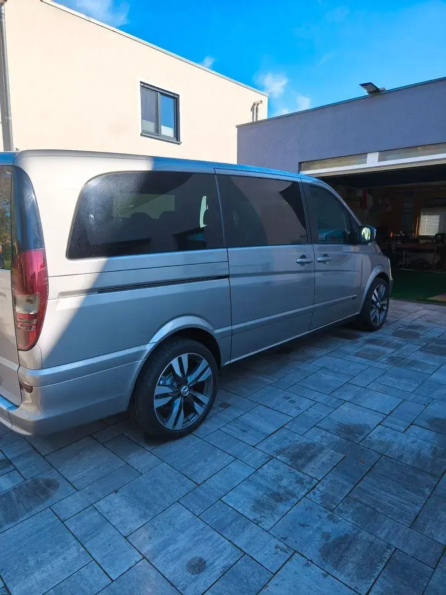 Gebraucht Mercedes Viano 224 PS (164 kW) 2010 Grau Van / Kleinbus