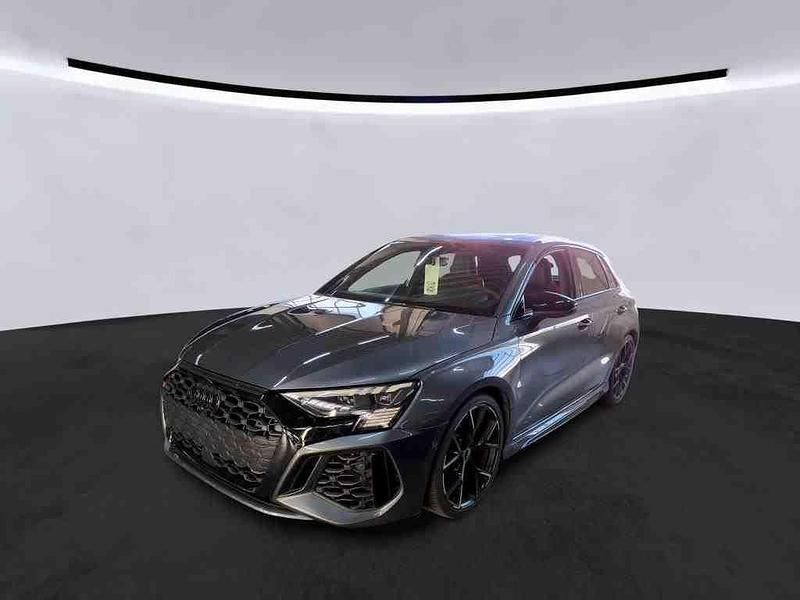 Grau Gebraucht 2022 Audi RS3 Sportback Sport Kleinwagen | 51.890 € (Fairer Preis) - Bild 1/4