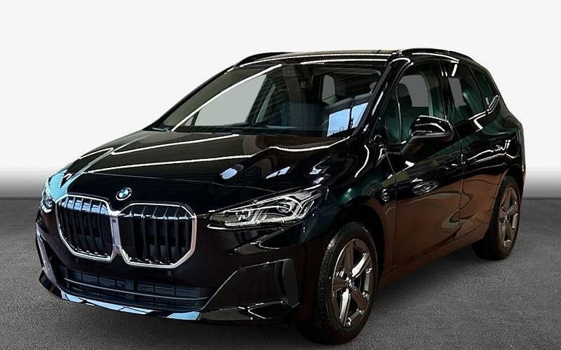 Neu BMW 218 136 PS (100 kW) 2025 Schwarz Kombi