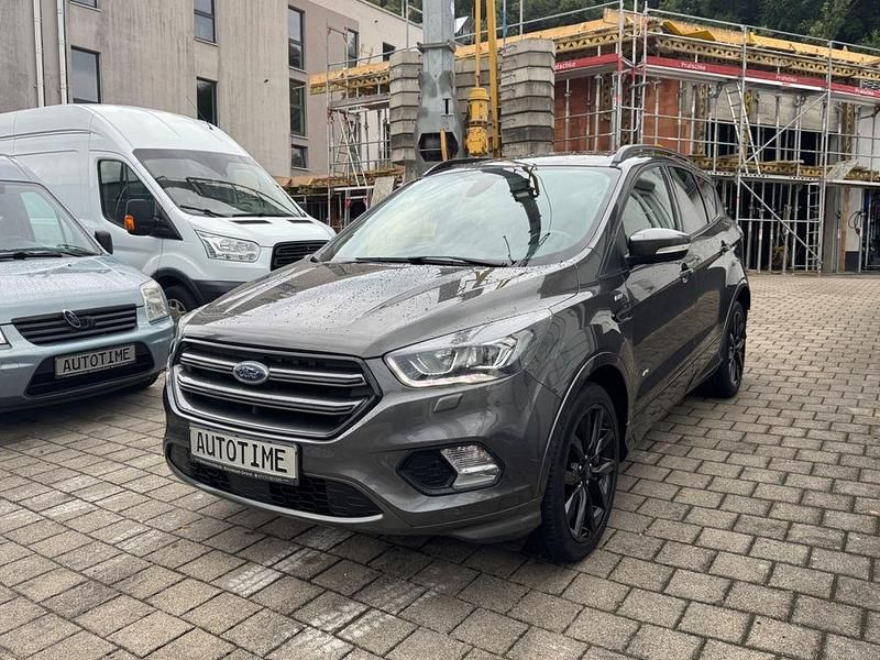 Grau Gebraucht 2017 Ford Kuga ST-Line SUV | 17.990 € (Fairer Preis) - Bild 1/4