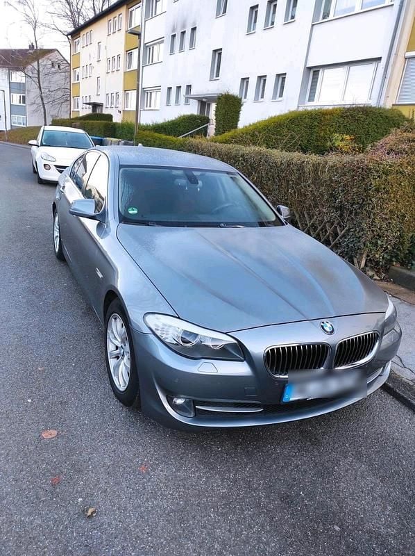 Silber Gebraucht 2010 BMW 525 Limousine | 9.600 € (Fairer Preis) - Bild 1/4