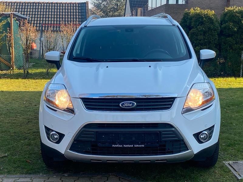Gebraucht Ford Kuga Titanium 140 PS (102 kW) 2011 Weiß SUV