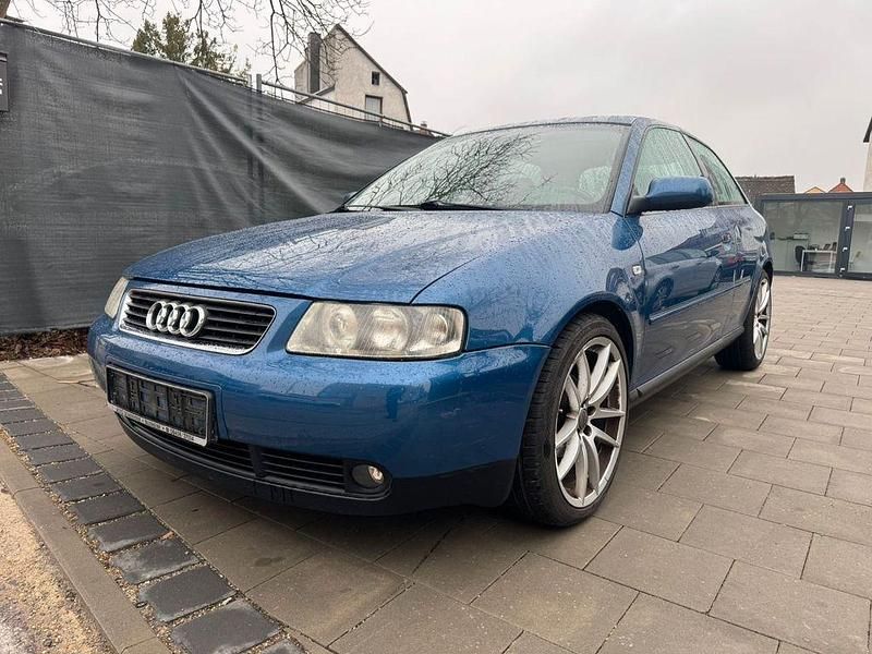 Gebraucht Audi A3 Ambiente 102 PS (75 kW) 2003 Blau Kleinwagen