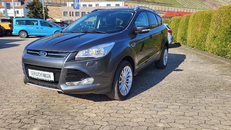 Gebraucht Ford Kuga Titanium 150 PS (110 kW) 2016 Magneticgrau (metallic) SUV