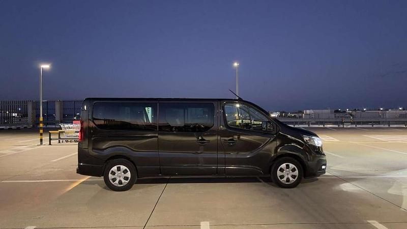 Gebraucht Renault Trafic Life 150 PS (110 kW) 2024 Schwarz Van / Kleinbus