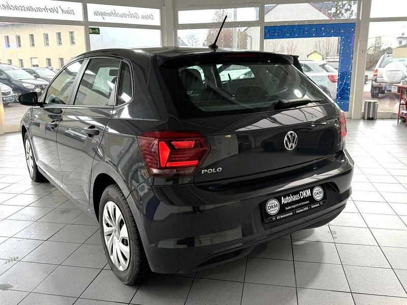 Gebraucht VW Polo Trendline 80 PS (58 kW) 2019 Uranograu Kleinwagen
