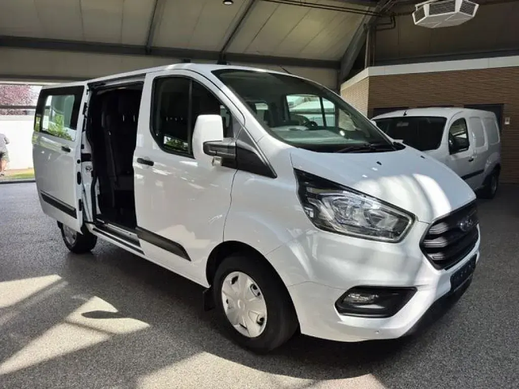 Gebraucht Ford Transit Custom 131 PS (96 kW) 2022 Frost weiss Van