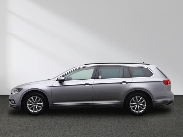 Gebraucht VW Passat Business 150 PS (110 kW) 2024 Silber Kombi