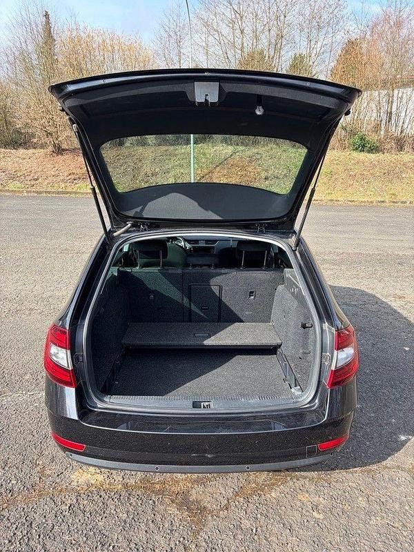 Gebraucht Skoda Octavia Drive 150 PS (110 kW) 2017 Schwarz Kombi