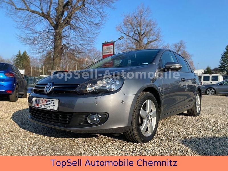 Gebraucht VW Golf VI Team 105 PS (77 kW) 2010 Grau Kleinwagen
