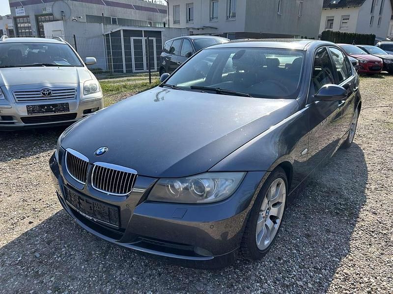 Gebraucht BMW 325 218 PS (160 kW) 2005 Sparkling graphite metallic Limousine