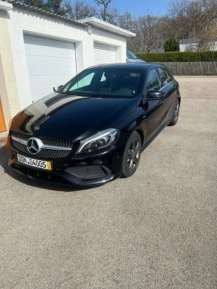 Gebraucht Mercedes A200 Edition 156 PS (114 kW) 2018 Schwarz Limousine