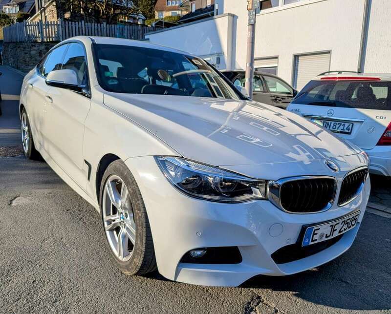 Weiß Gebraucht 2016 BMW 320 M Sport Limousine | 17.200 € (Guter Preis) - Bild 1/4