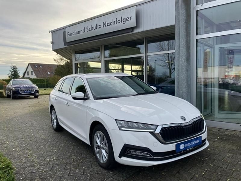 Gebraucht Skoda Octavia Style 116 PS (85 kW) 2023 Weiß Kombi