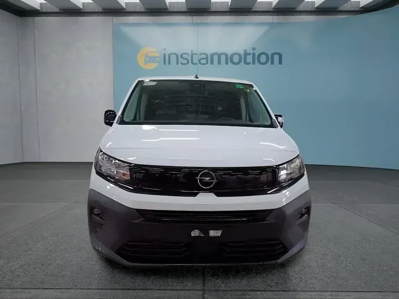 Gebraucht Opel Combo-e Life 100 kW (136 PS) 2024 Weiß Limousine