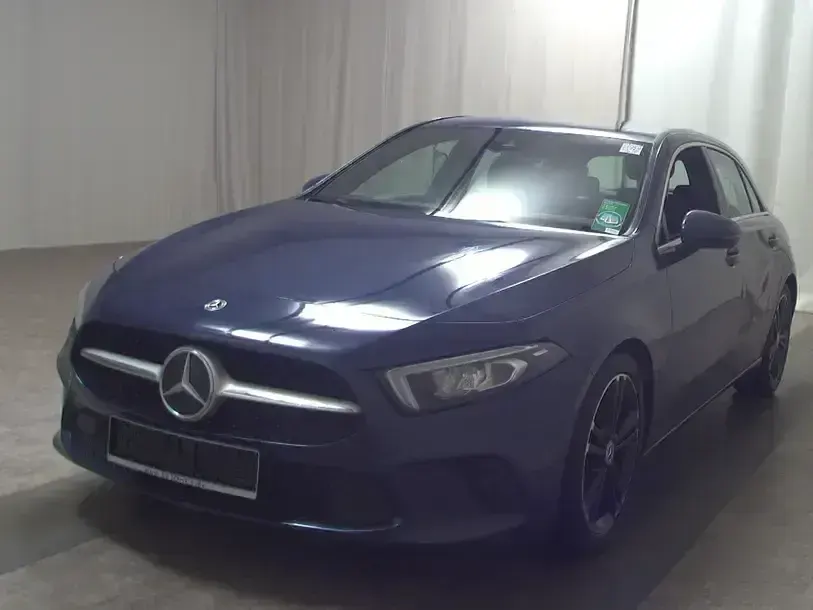 Gebraucht Mercedes A200 Progressive 150 PS (110 kW) 2020 Blau Limousine