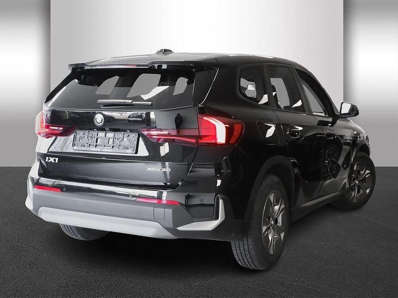 Gebraucht BMW iX1 Performance 230 kW (313 PS) 2023 Schwarz SUV