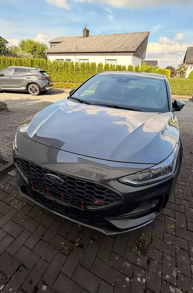 Gebraucht Ford Focus ST 280 PS (205 kW) 2022 Grau Limousine