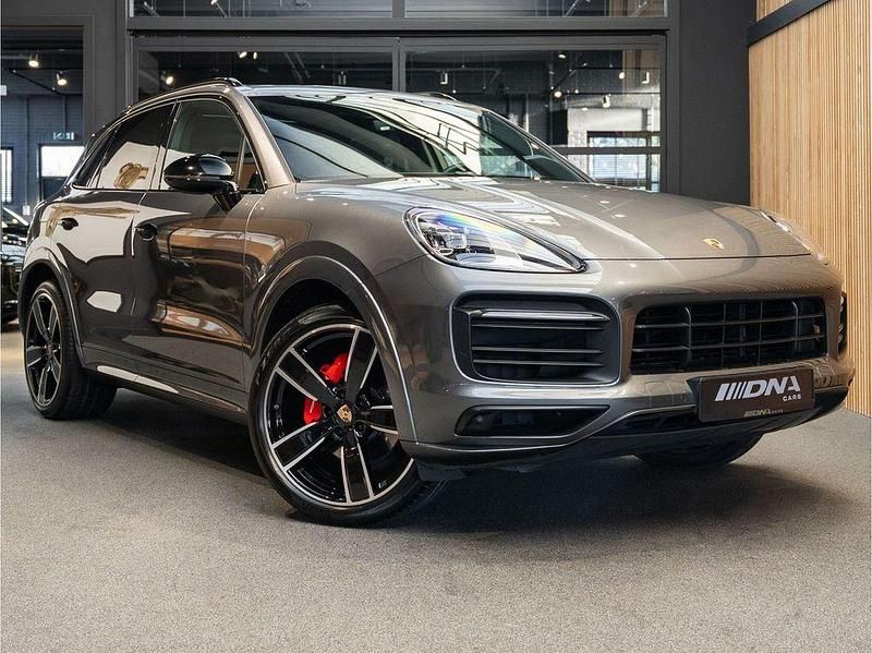 Grau Gebraucht 2019 Porsche Cayenne Sport SUV | 55.000 € (Etwas zu teuer) - Bild 1/4