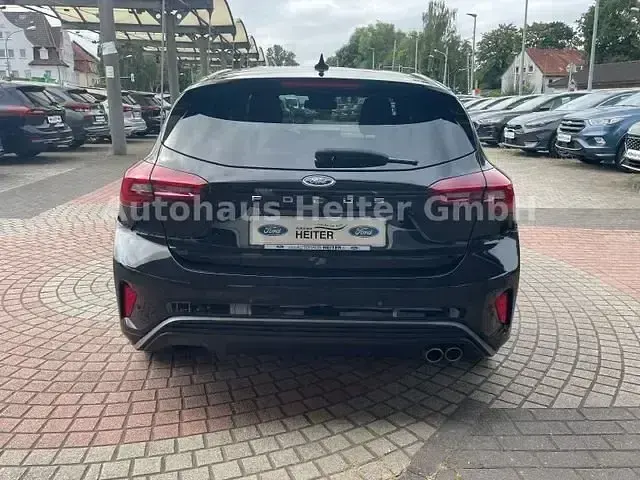 Gebraucht Ford Focus ST-Line 155 PS (114 kW) 2025 Schwarz Limousine