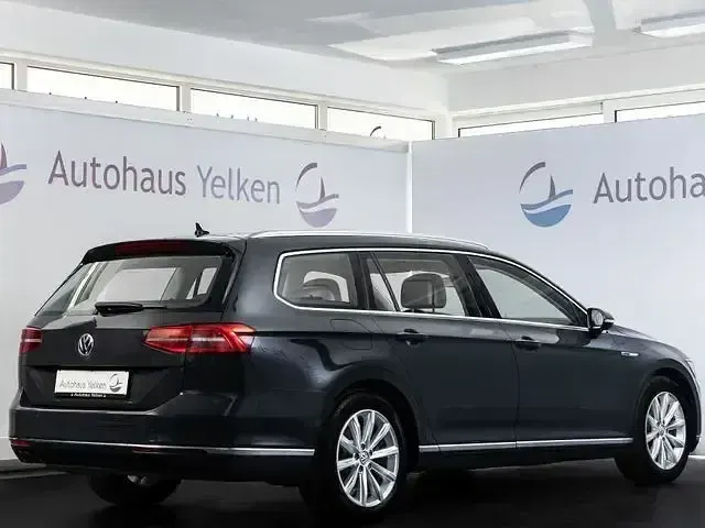 Gebraucht VW Passat 190 PS (139 kW) 2015 Grau Kombi