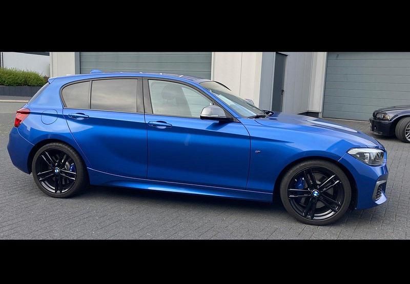 Blau Gebraucht 2018 BMW M140 M Sport Limousine | 38.500 € (Etwas zu teuer) - Bild 1/4