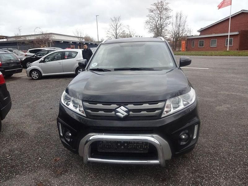 Schwarz Gebraucht 2016 Suzuki Vitara Comfort SUV | 9.500 € (Guter Preis) - Bild 1/4