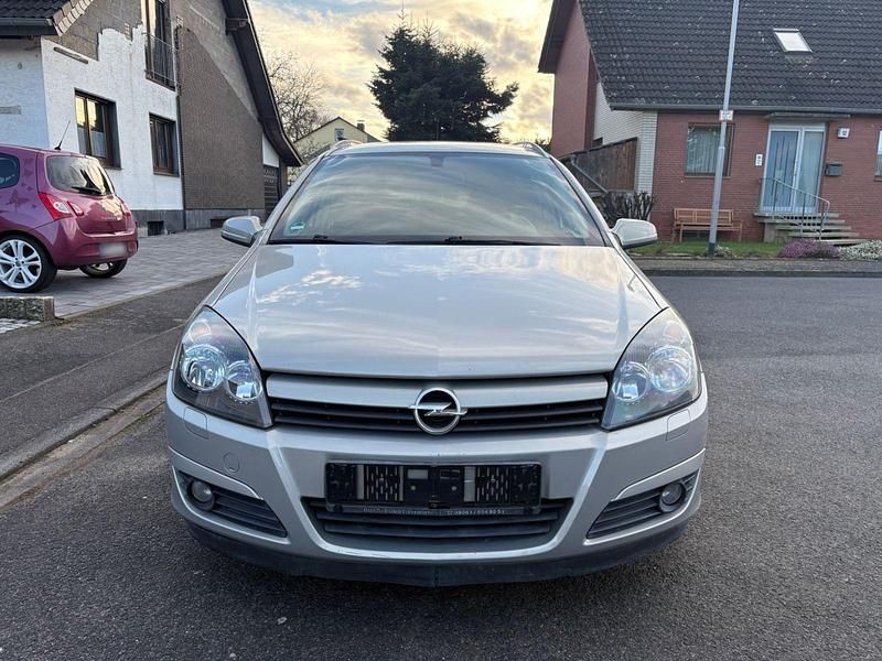 Gebraucht Opel Astra 105 PS (77 kW) 2005 Silber Kombi