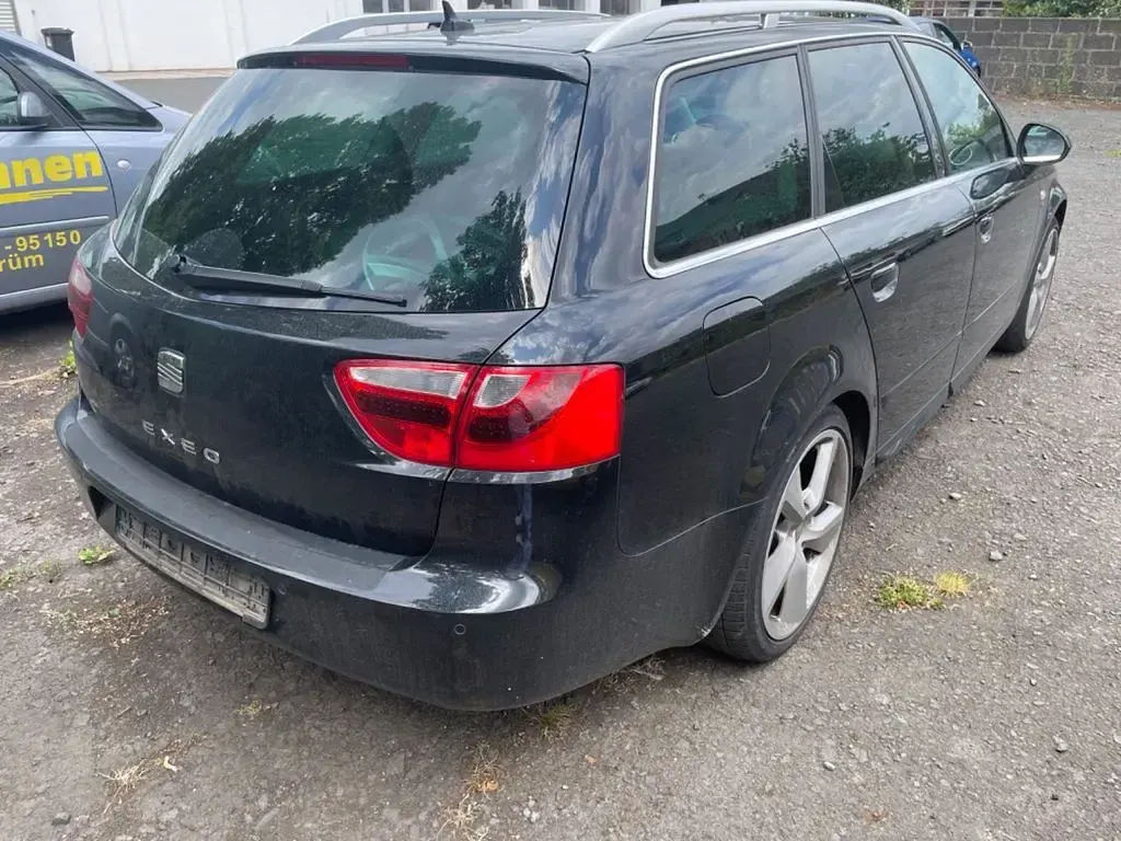 Gebraucht Seat Exeo Sport 160 PS (117 kW) 2013 Schwarz Limousine