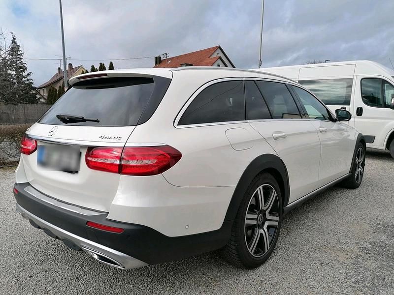 Gebraucht Mercedes 220 194 PS (142 kW) 2017 Weiß Kombi
