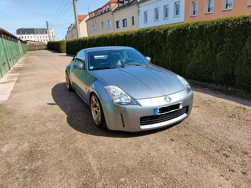Grau Gebraucht 2003 Nissan 350Z Pack Coupé | 15.500 € (Fairer Preis) - Bild 1/4