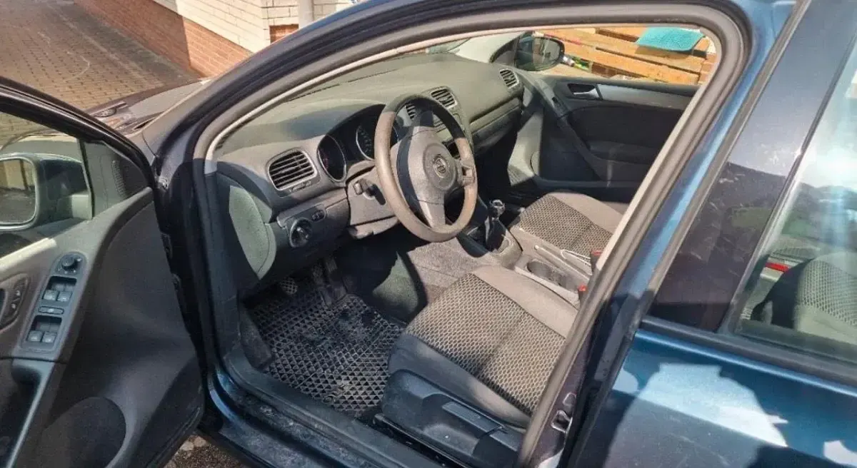 Gebraucht VW Golf VI Trendline 80 PS (58 kW) 2009 Blau Kleinwagen