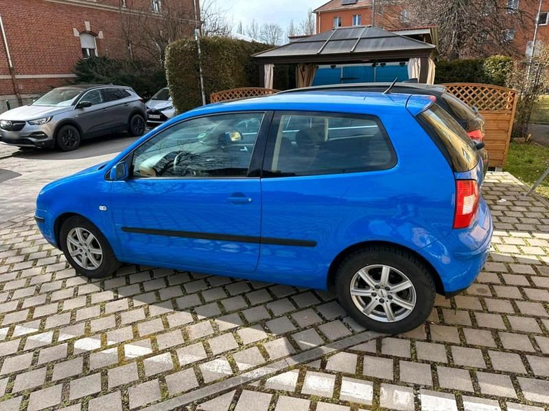 Gebraucht VW Polo 50 PS (36 kW) 2003 Blau Kleinwagen