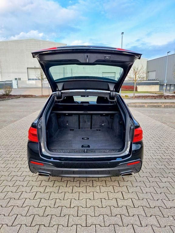 Gebraucht BMW 520 Performance 190 PS (139 kW) 2019 Schwarz Kombi