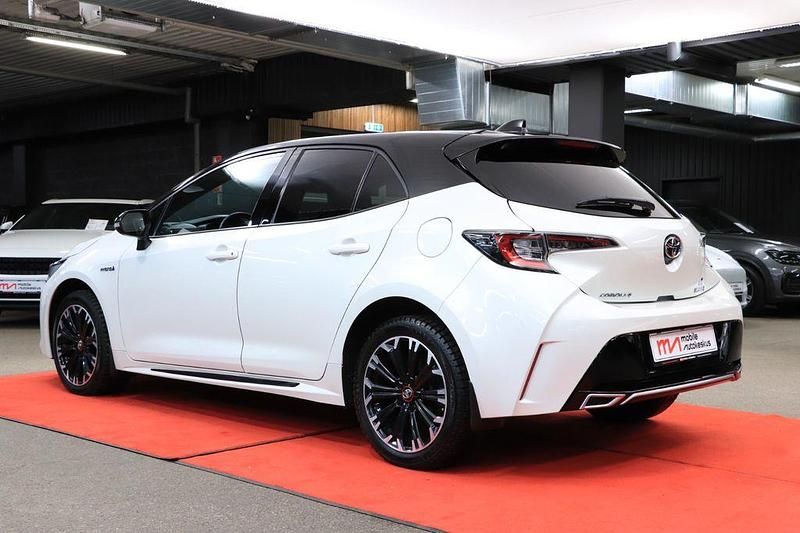 Gebraucht Toyota Corolla Hybrid Sport 98 PS (72 kW) 2021 Weiß Limousine