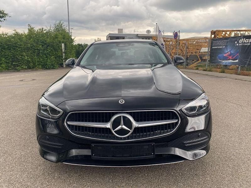 Schwarz Gebraucht 2024 Mercedes C180 Limousine | 33.999 € (Fairer Preis) - Bild 1/4